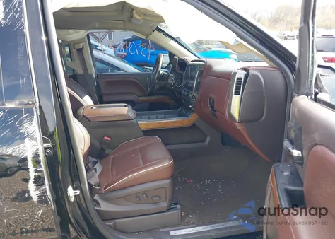 2015 Chevrolet Silverado 1500 High Country z USA, uszkodzony, nr VIN 3GCUKTEC5FG167846